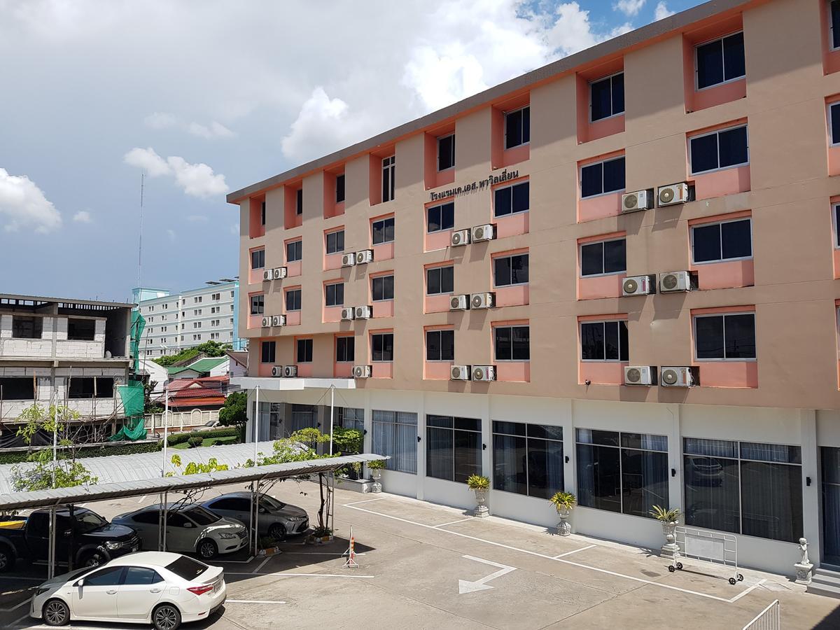 K.S.Pavilion Hotel Nakhon Ratchasima Bagian luar foto