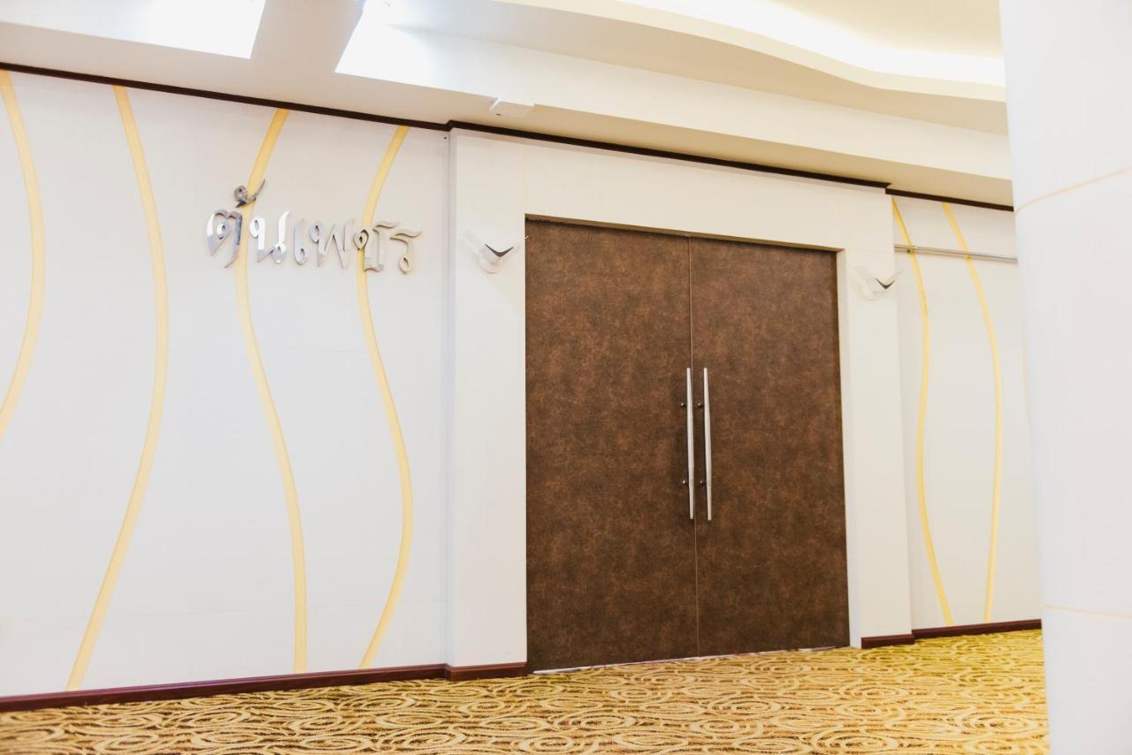 K.S.Pavilion Hotel Nakhon Ratchasima Bagian luar foto